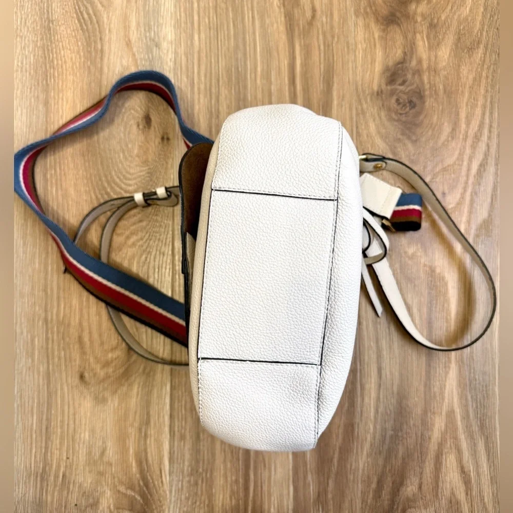 Gianni Chiarini Italian Leather White Saddle Crossbody Bag Suede Lined EUC
